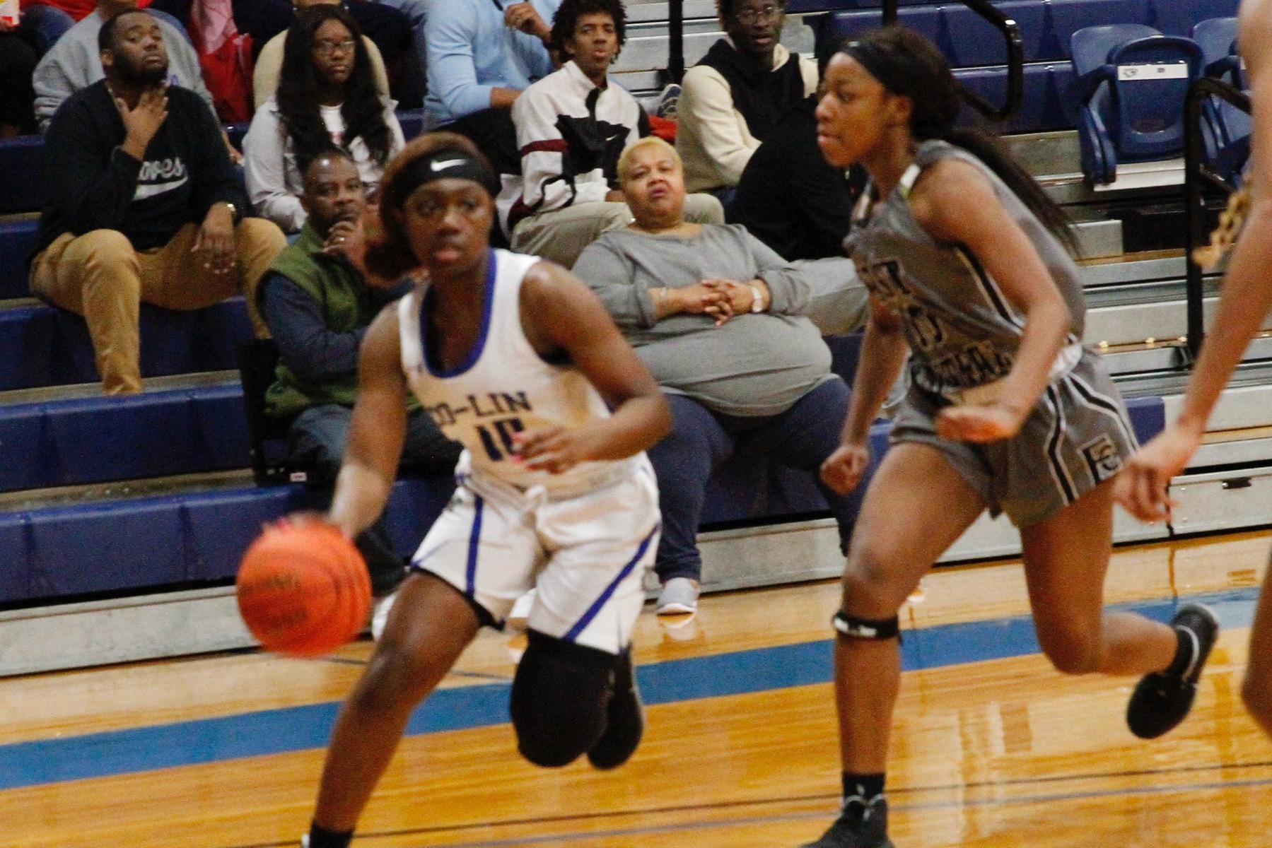 Lady Wolves roll by East Central, 62-44