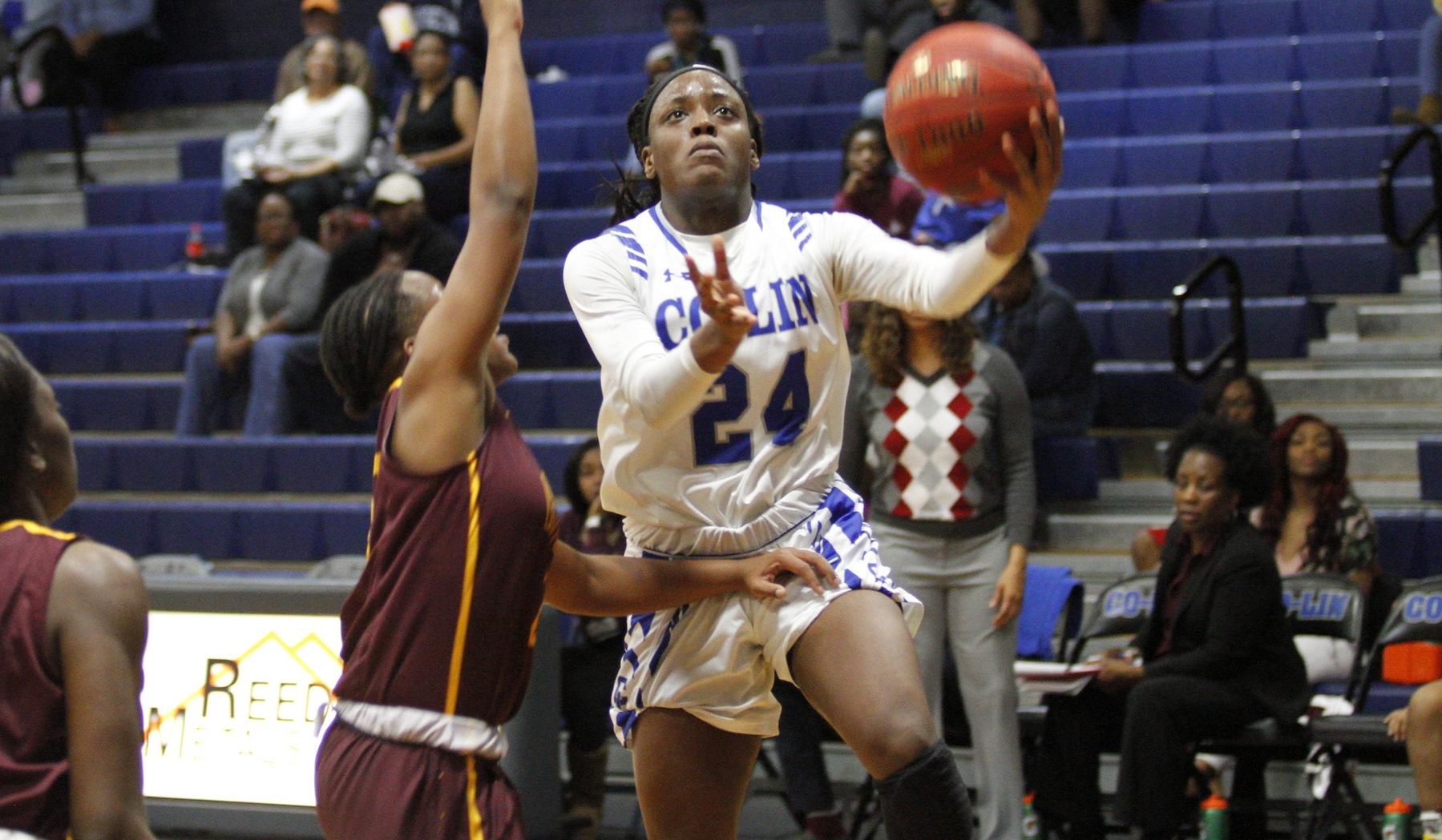 Lady Wolves come from behind from to defeat Hinds