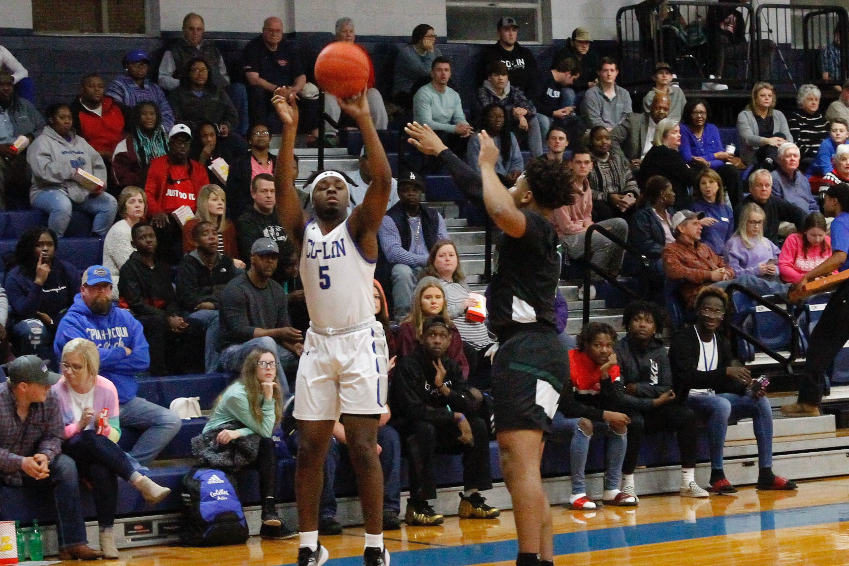 Meridian comes from behind to defeat Co-Lin, 81-73