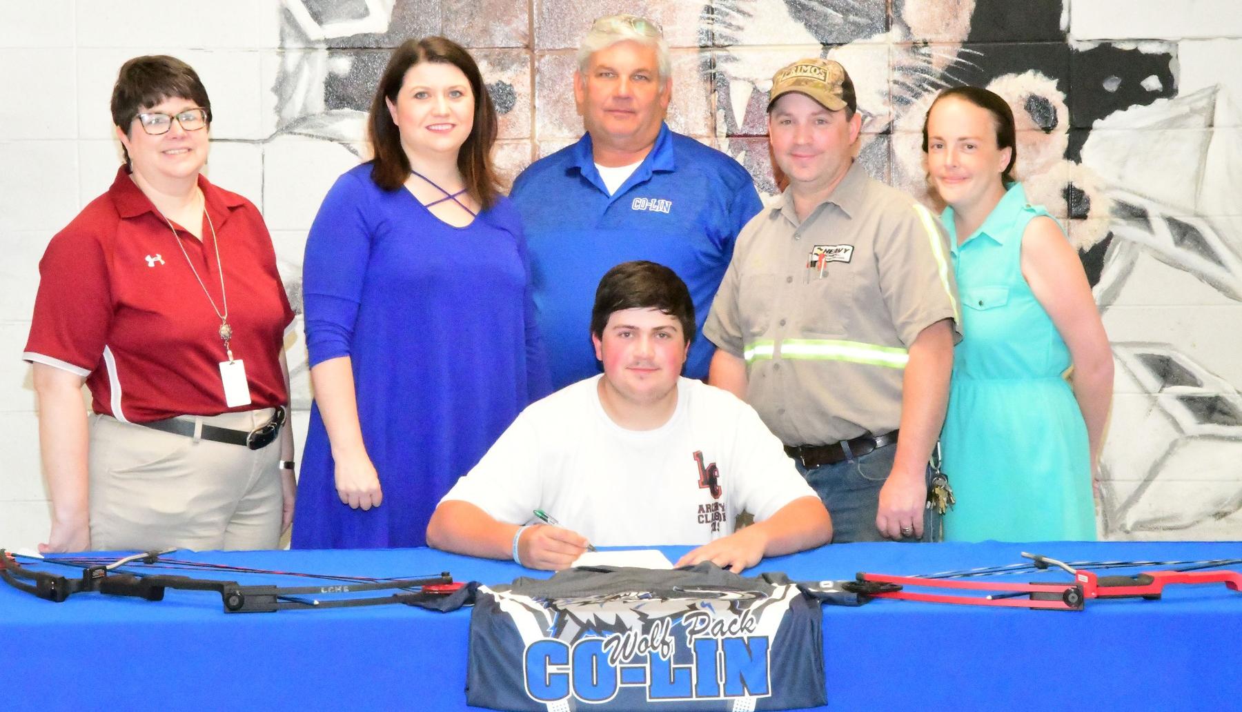 Timothy Van Malone signs with Co-Lin archery team