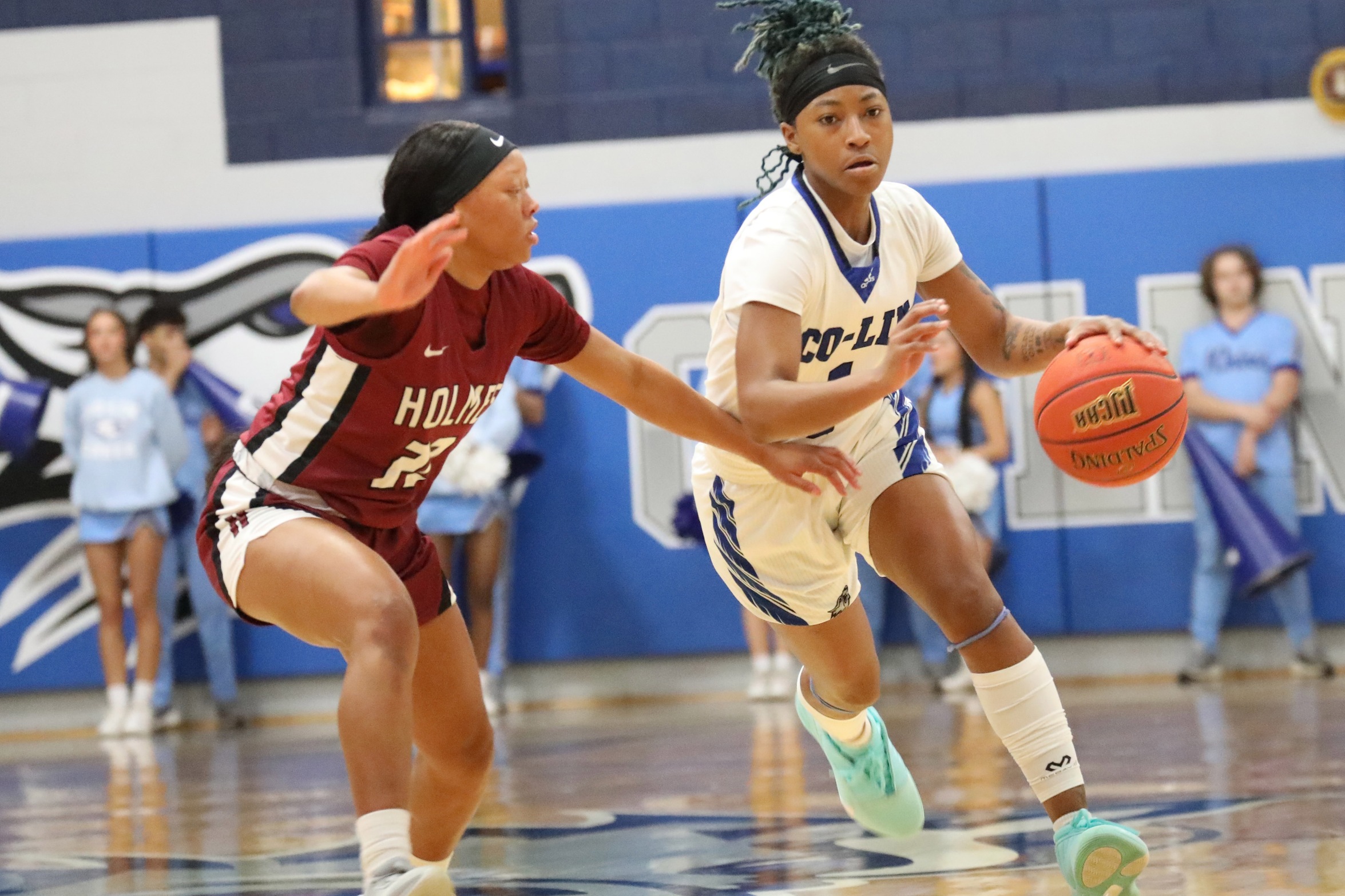 Lady Wolves Second Half Explosion Leads to Win