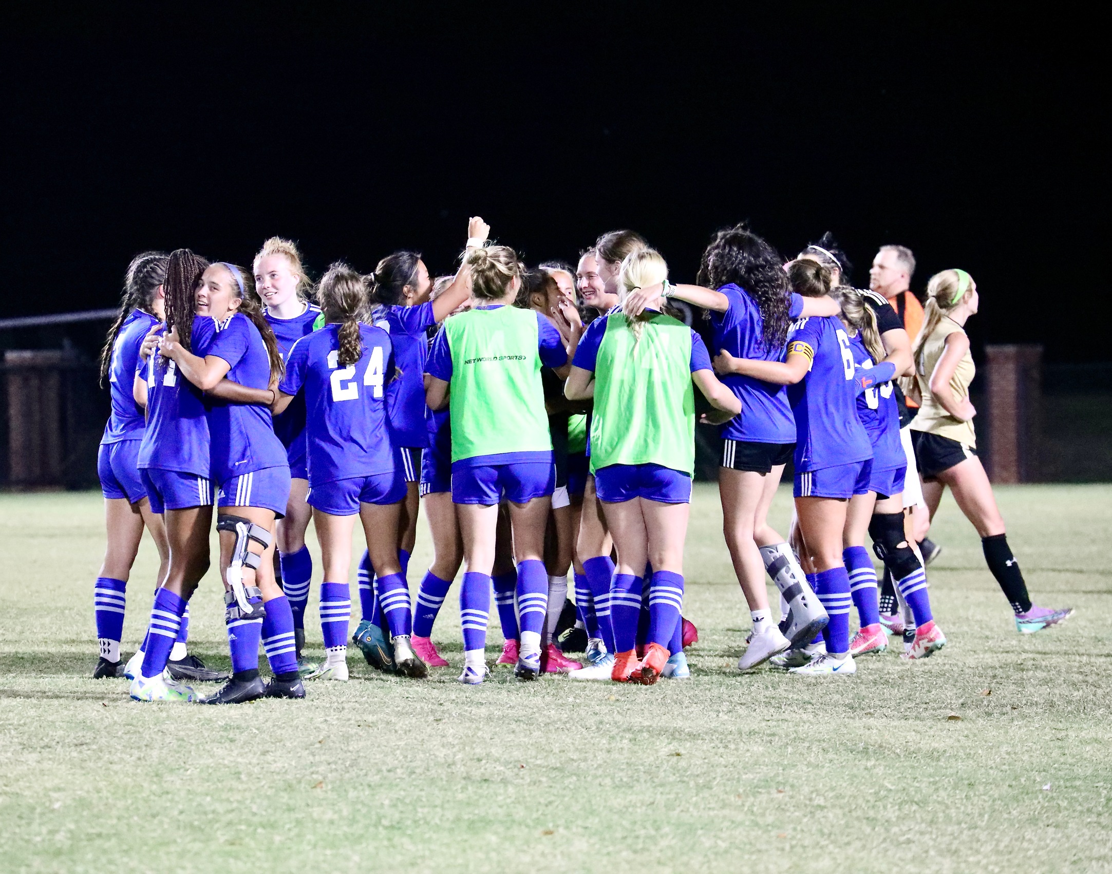 Lady Wolves Tie Lady Warriors and Clinch Postseason Berth